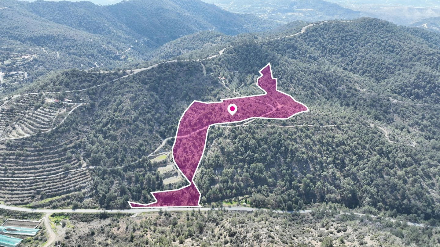 88,660m² Plot for Sale in Louvaras, Limassol District