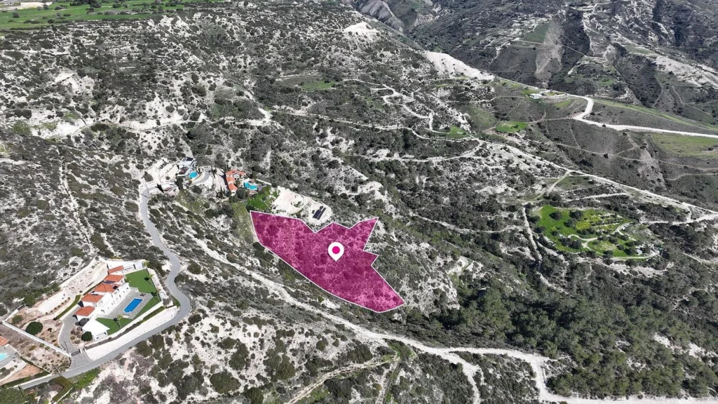 11,037m² Plot for Sale in Peyia, Paphos District €60000 - INDEX.cy