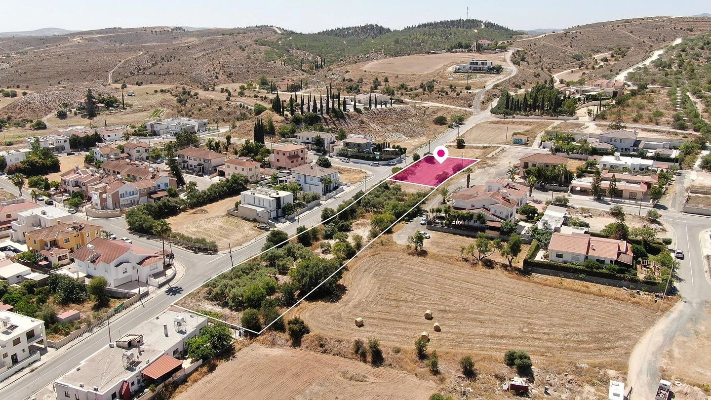 4,135m² Plot for Sale in Pera Chorio, Nicosia District