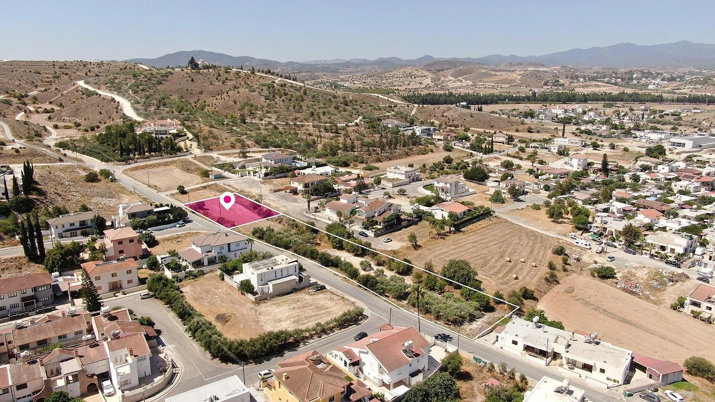 4,135m² Plot for Sale in Pera Chorio, Nicosia District