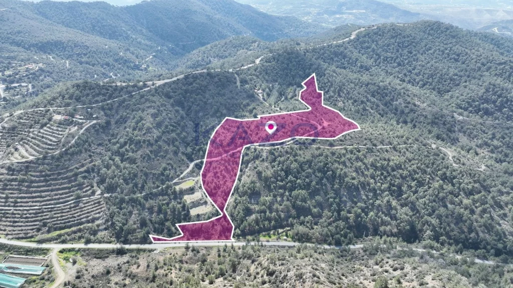 88,660m² Plot for Sale in Louvaras, Limassol District