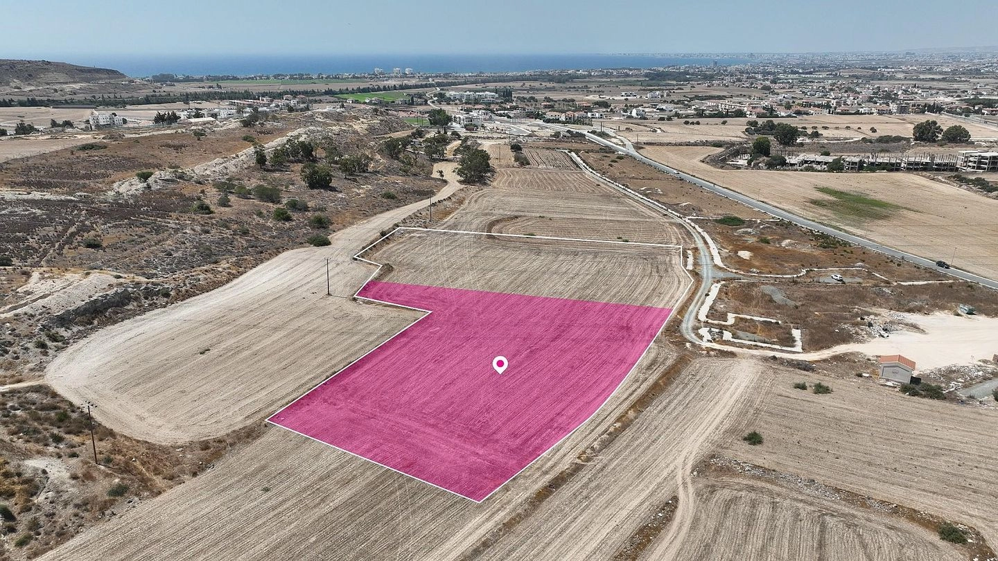 11,372m² Plot for Sale in Pyla, Larnaca District