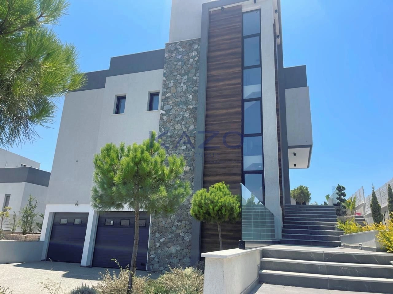 4 Bedroom House for Sale in Parekklisia, Limassol District
