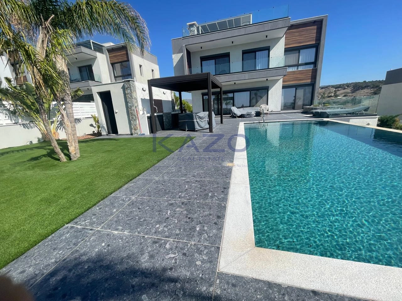 4 Bedroom House for Sale in Parekklisia, Limassol District