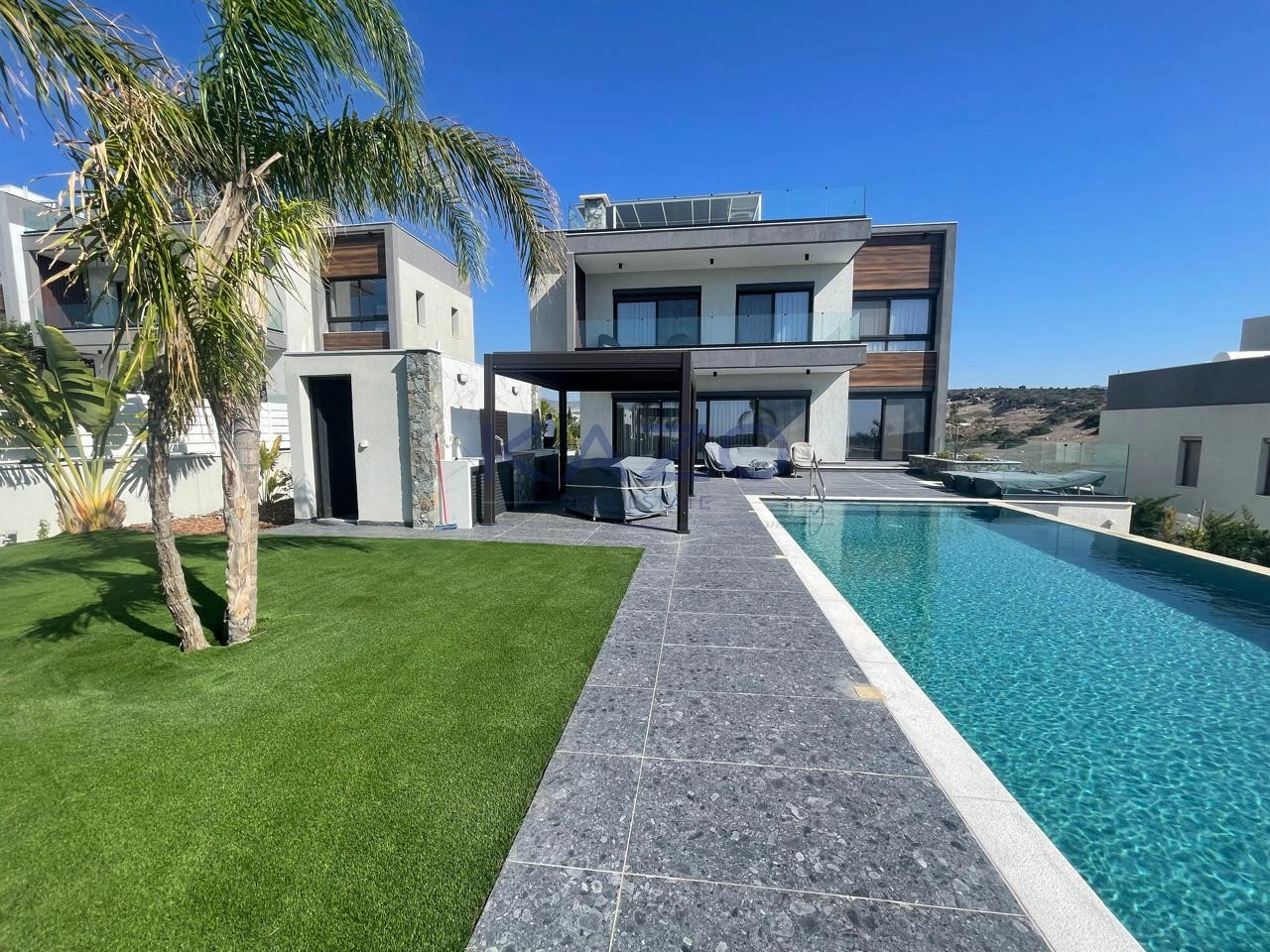 4 Bedroom House for Sale in Parekklisia, Limassol District
