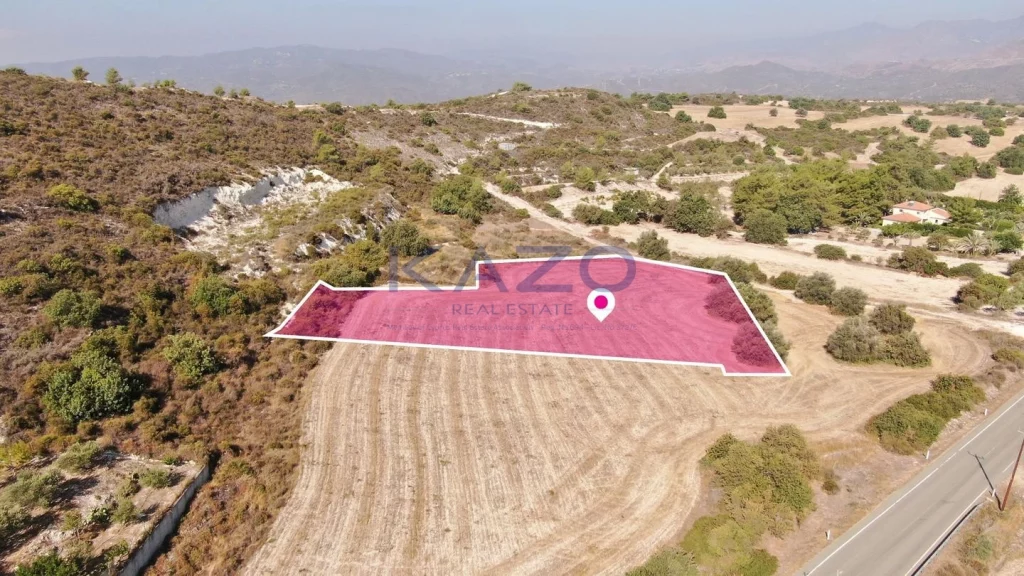 4,348m² Plot for Sale in Vavla, Larnaca District