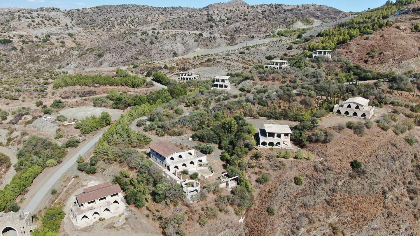 595,810m² Plot for Sale in Agia Varvara, Nicosia District