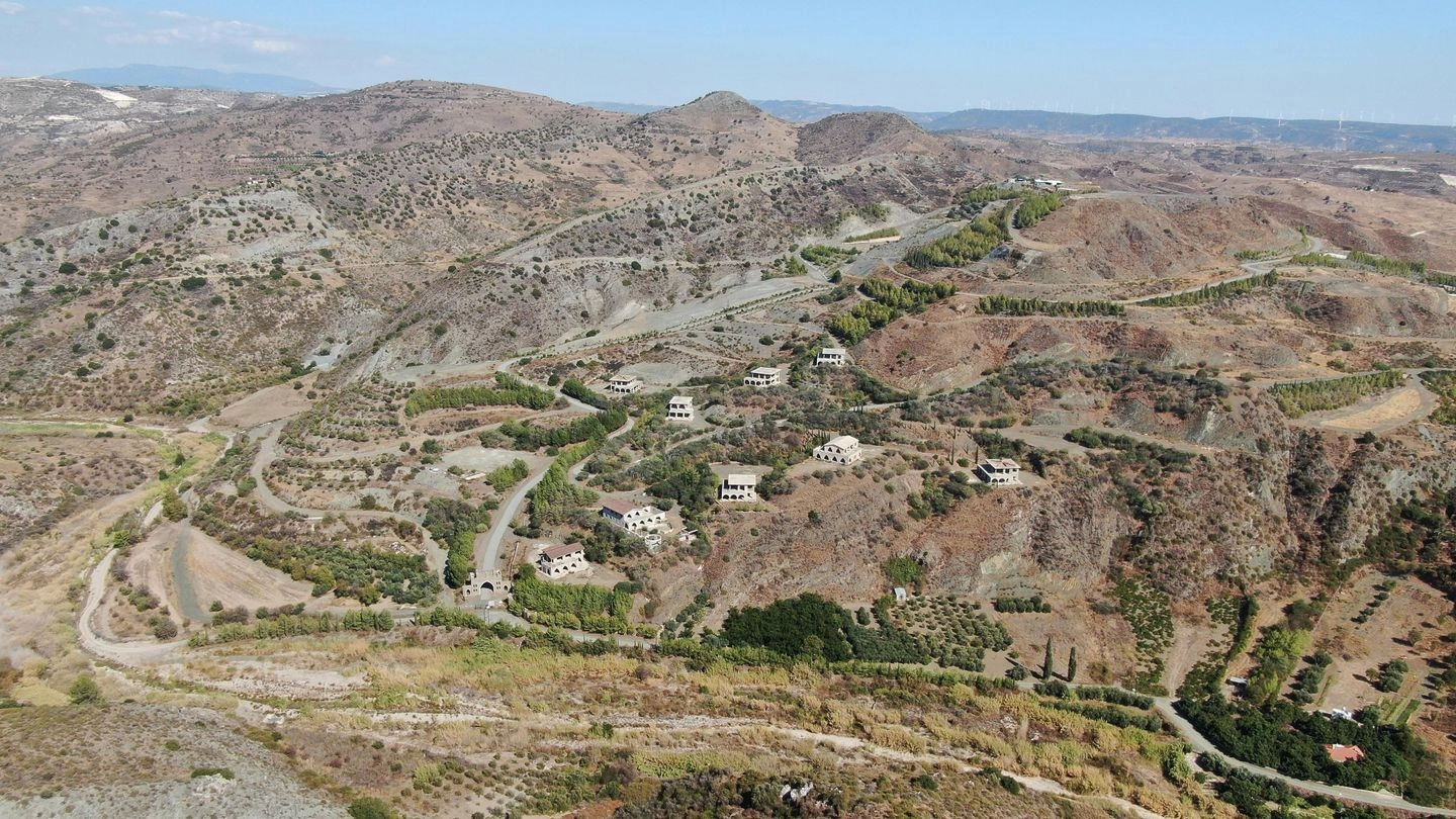 595,810m² Plot for Sale in Agia Varvara, Nicosia District