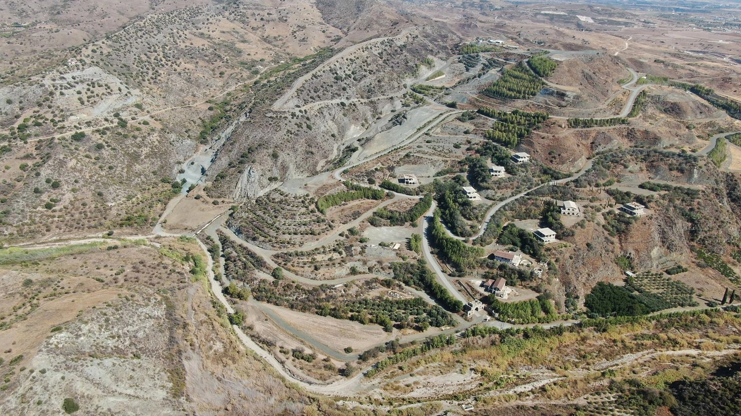 595,810m² Plot for Sale in Agia Varvara, Nicosia District