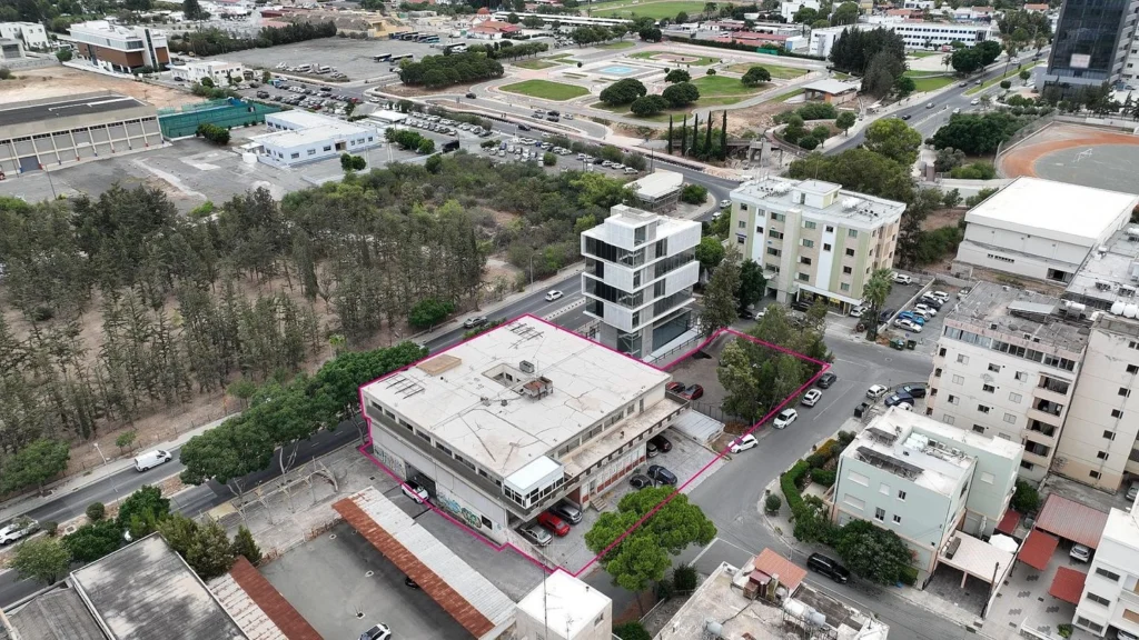 2,330m² Plot for Sale in Strovolos, Nicosia District