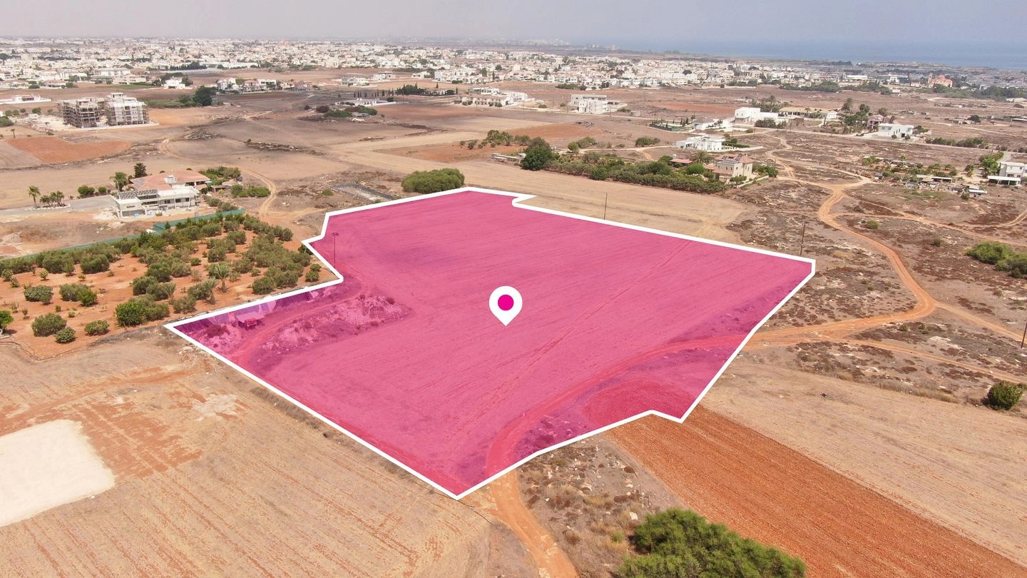 18,584m² Plot for Sale in Paralimni, Famagusta District