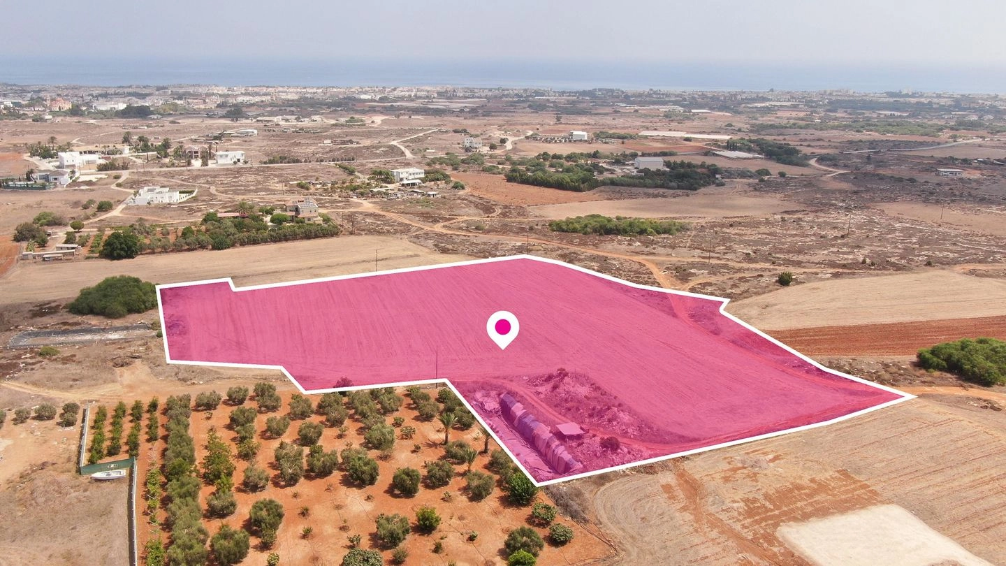 18,584m² Plot for Sale in Paralimni, Famagusta District