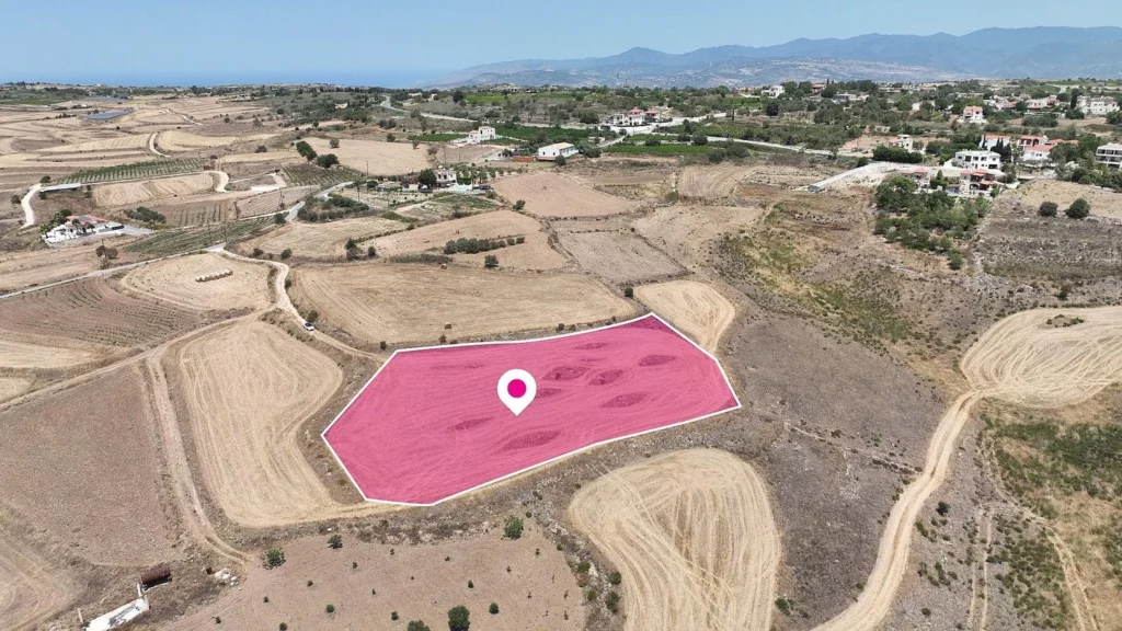 5,352m² Plot for Sale in Kathikas, Paphos District
