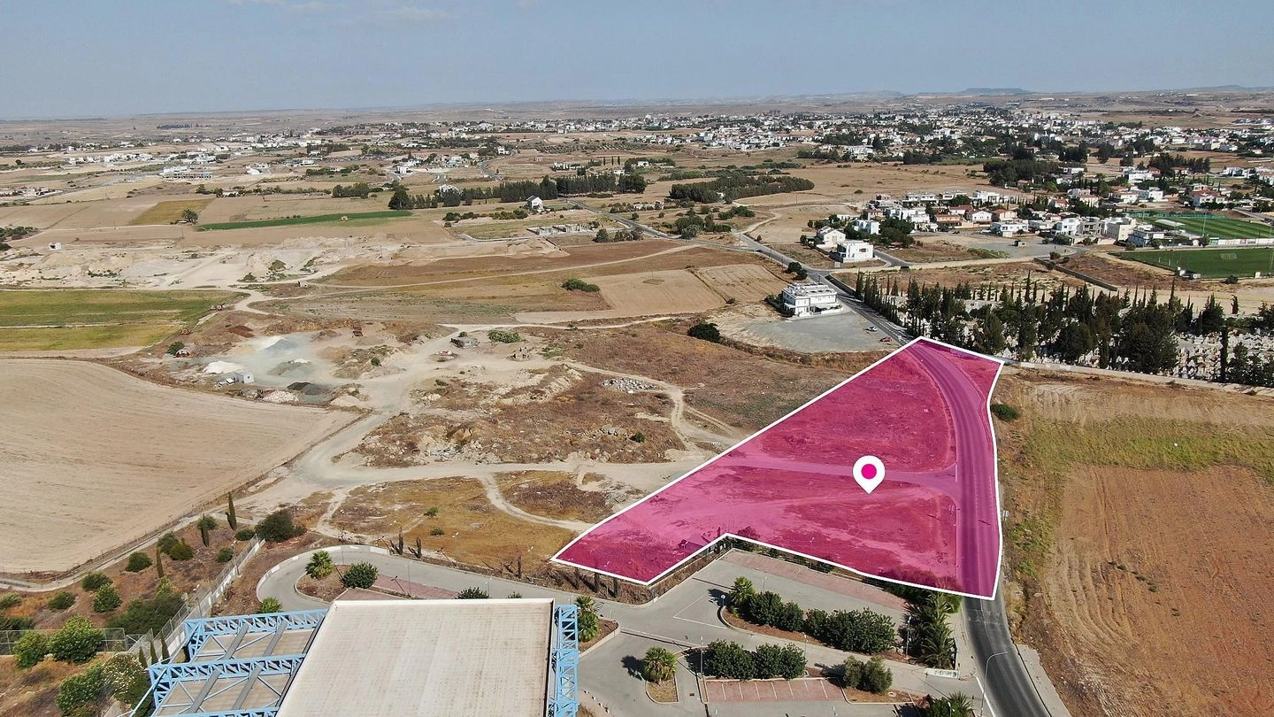 8,157m² Plot for Sale in Latsia, Nicosia District