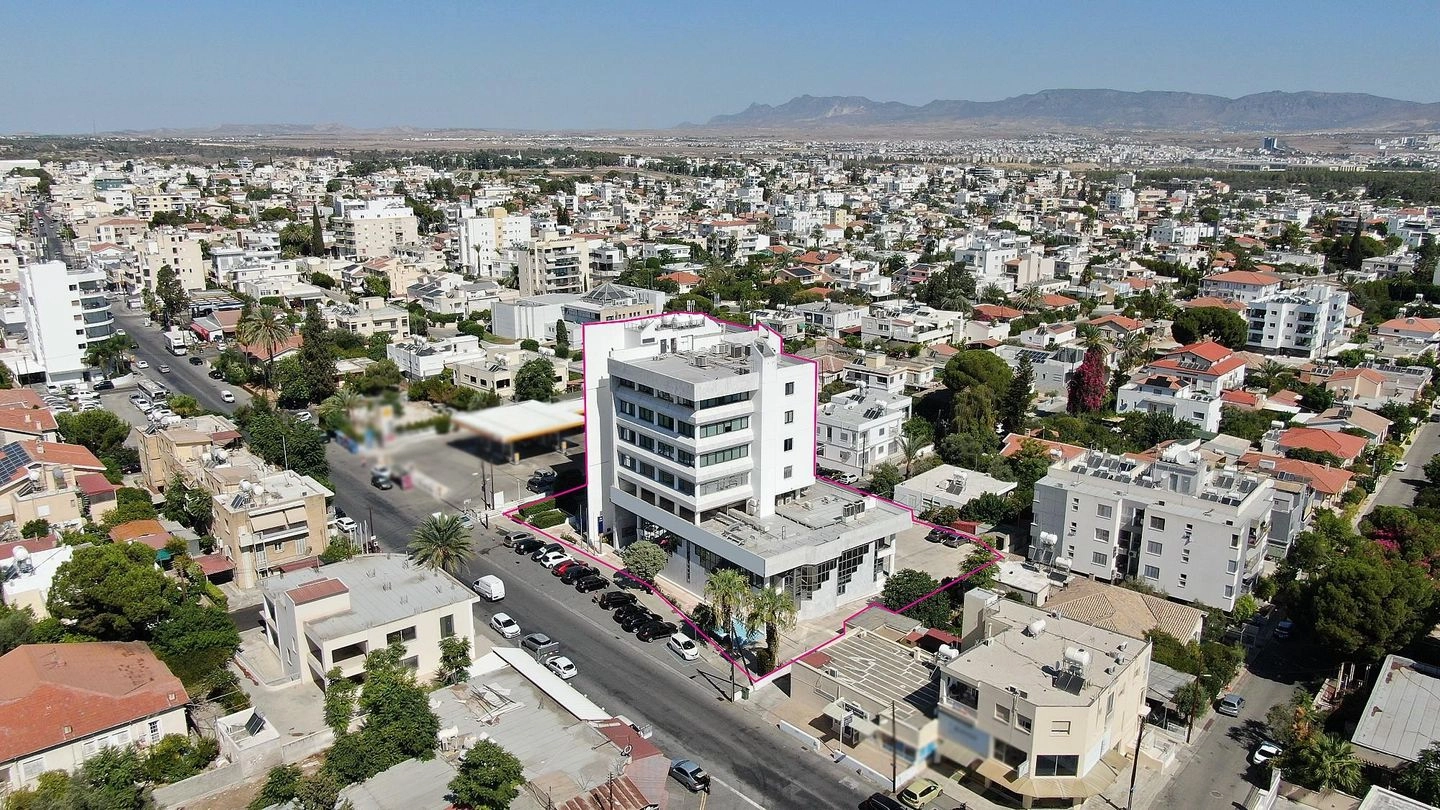 1722m² Building for Sale in Agios Dometios, Nicosia District