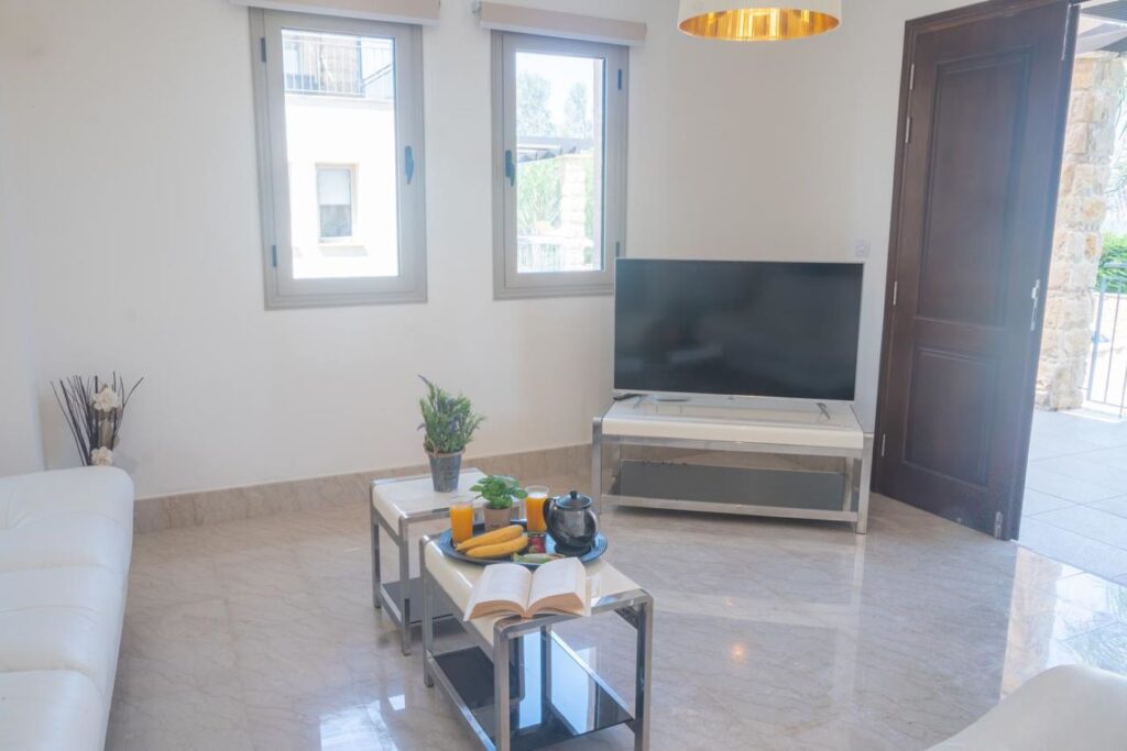 5-bed house with private pool in Polis Chrysochous photo 12
