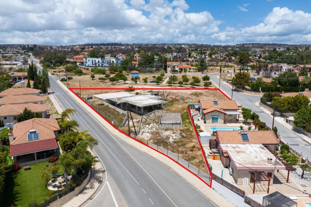 3,040m² Plot for Sale in Souni, Limassol District