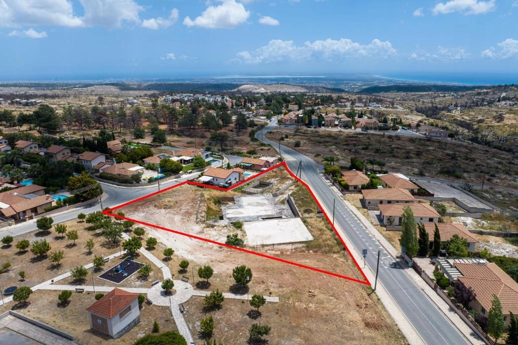3,040m² Plot for Sale in Souni, Limassol District