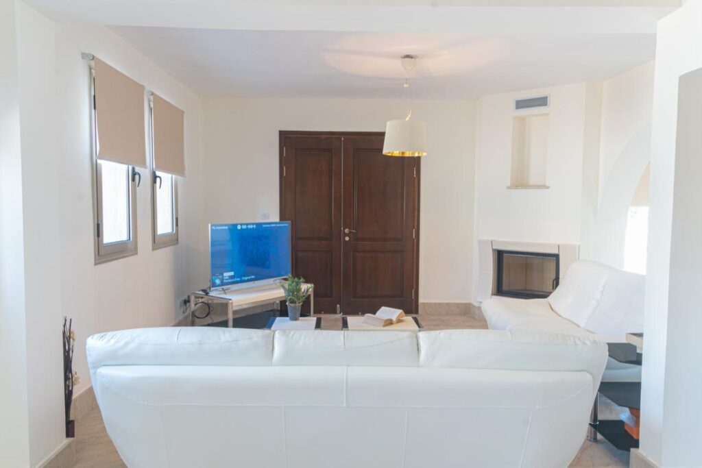 5-bed house with private pool in Polis Chrysochous photo 13