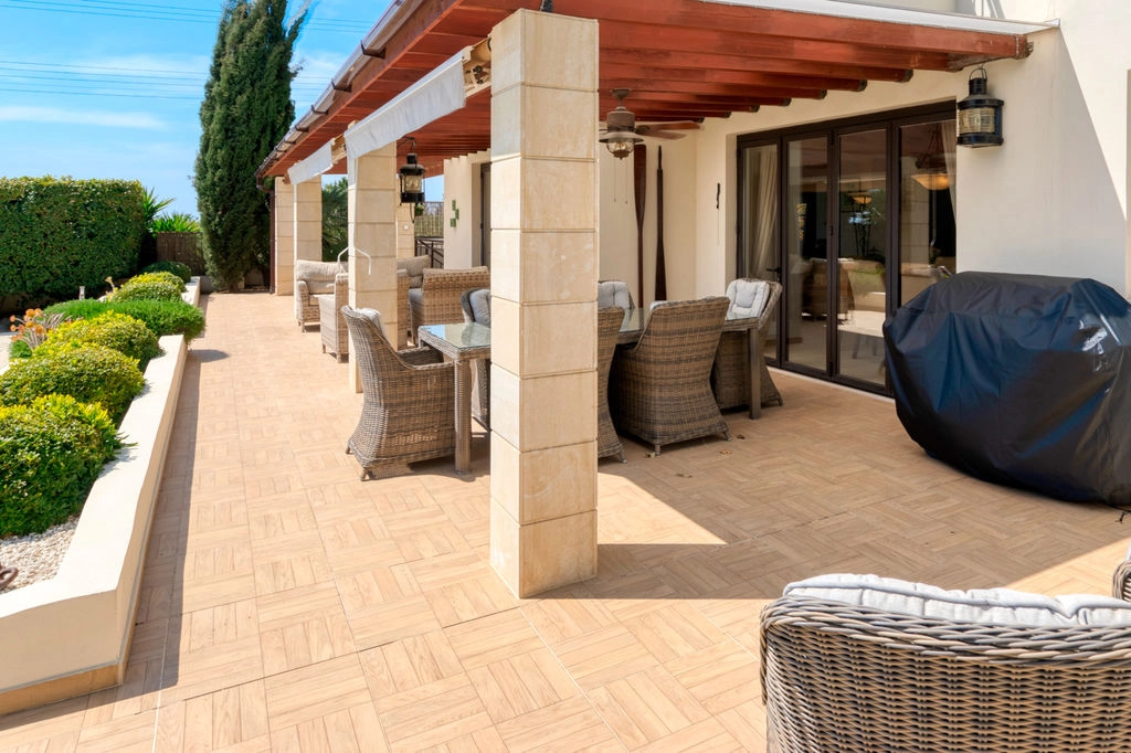4 Bedroom House for Sale in Agios Theodoros, Larnaca District