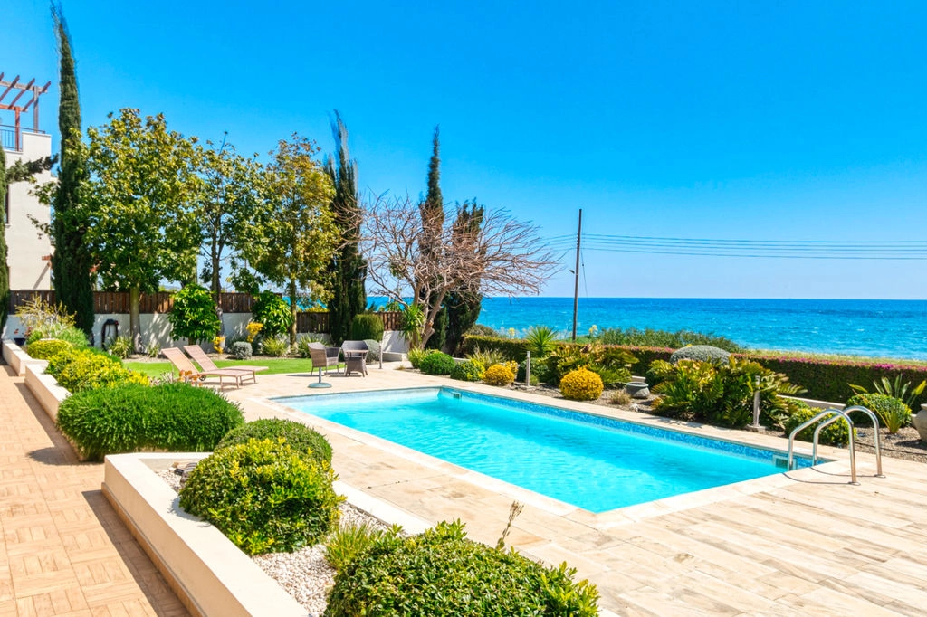 4 Bedroom House for Sale in Agios Theodoros, Larnaca District