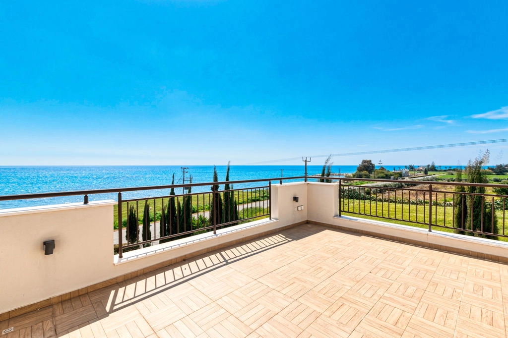 4 Bedroom House for Sale in Agios Theodoros, Larnaca District