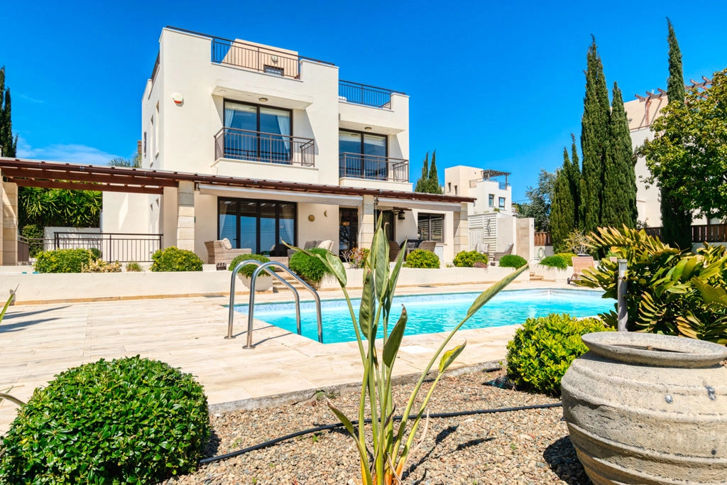 4 Bedroom House for Sale in Agios Theodoros, Larnaca District