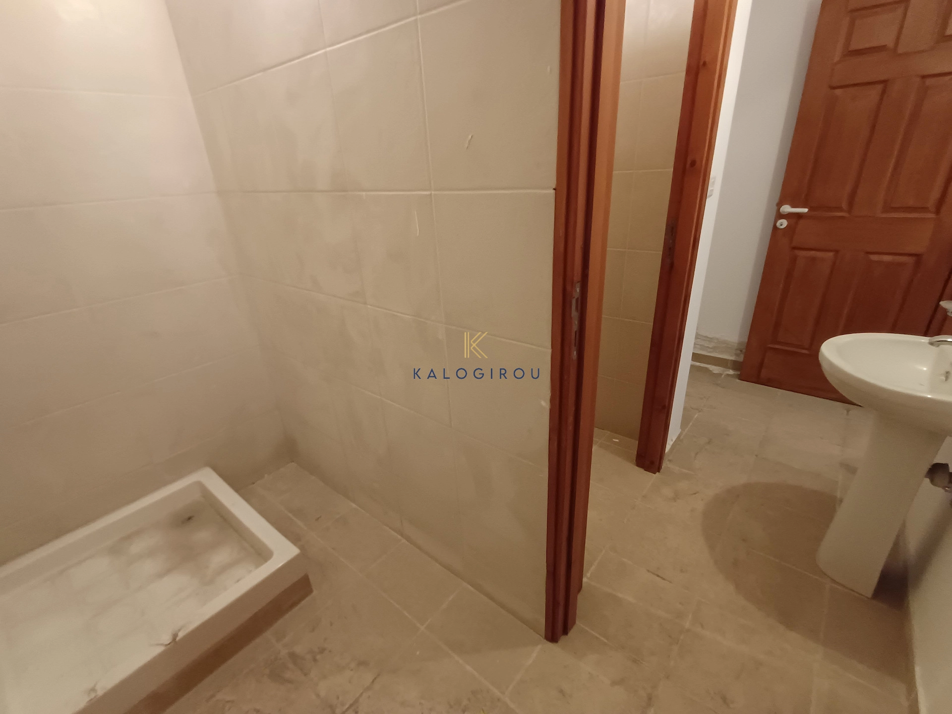 620m² Commercial for Rent in Aradippou, Larnaca District