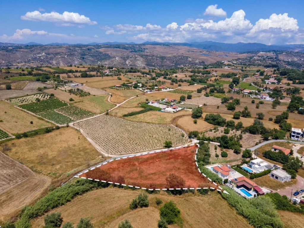5,017m² Plot for Sale in Polemi, Paphos District