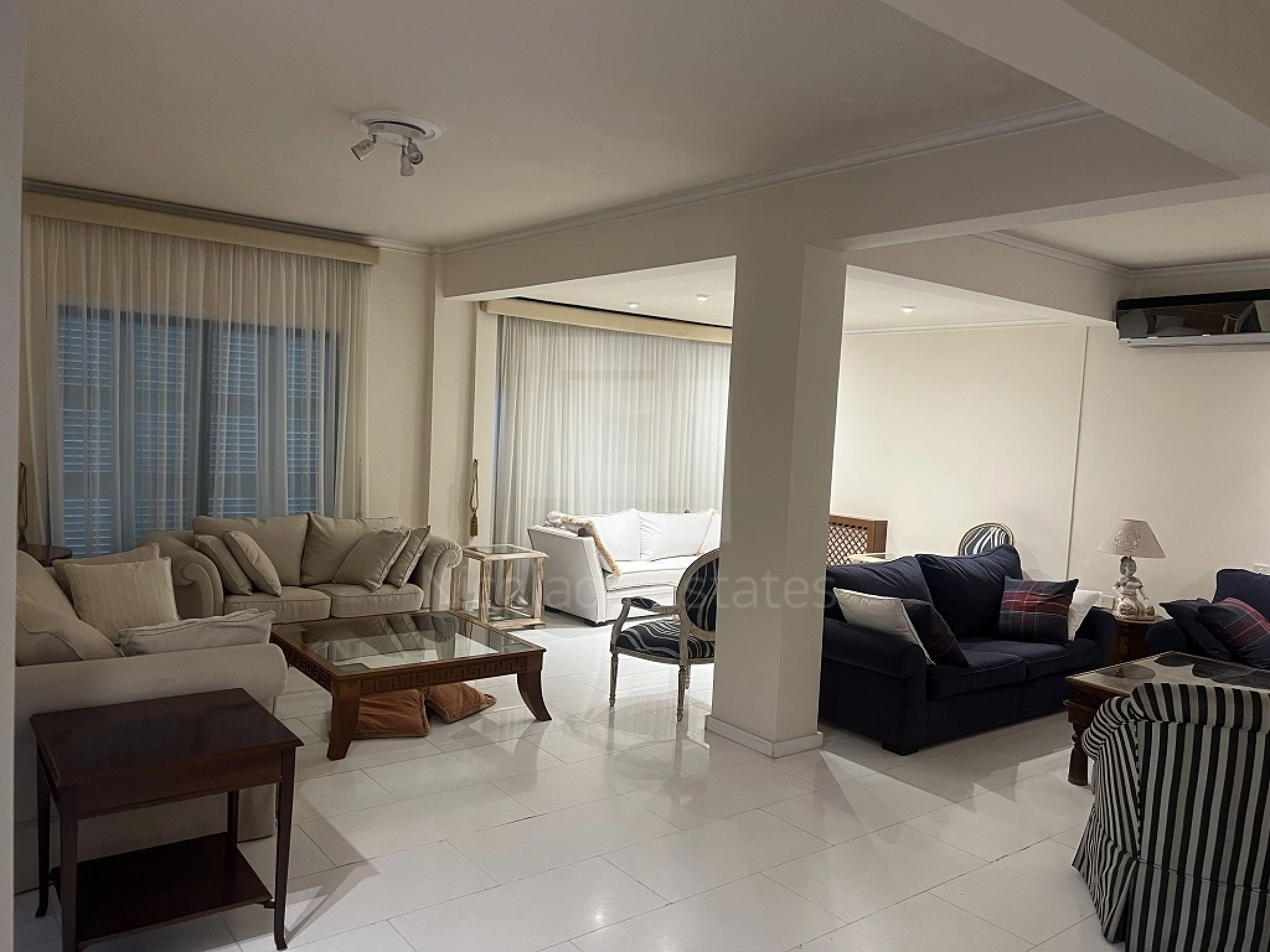 4 Bedroom Apartment for Rent in Agios Tychonas, Limassol District