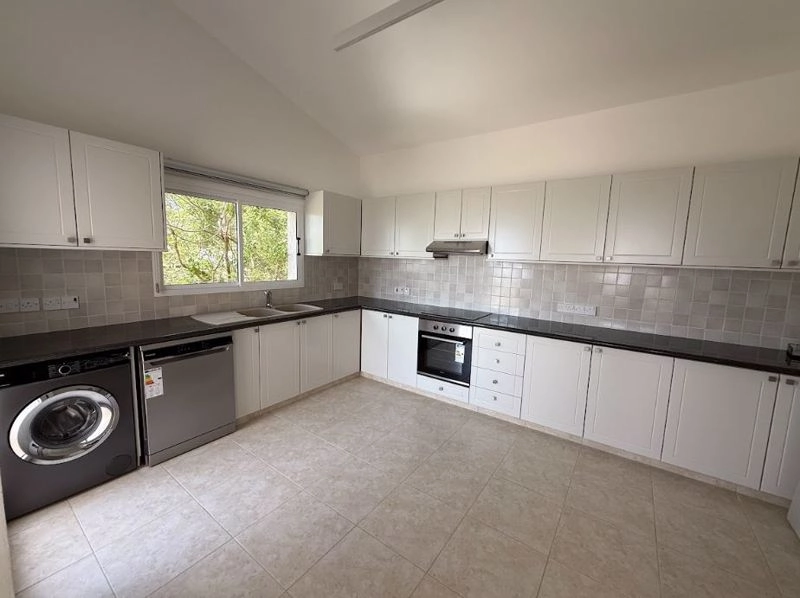 5 Bedroom House for Sale in Tala, Paphos District