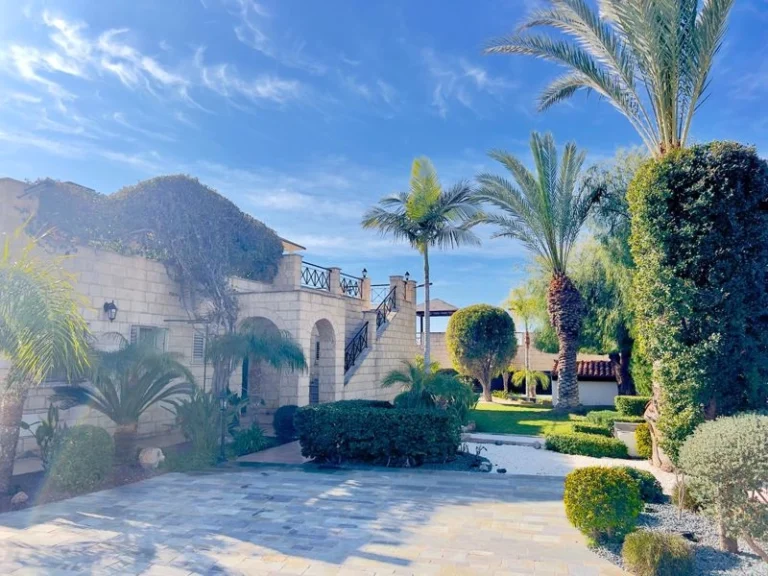 3 Bedroom House for Sale in Peyia, Paphos District