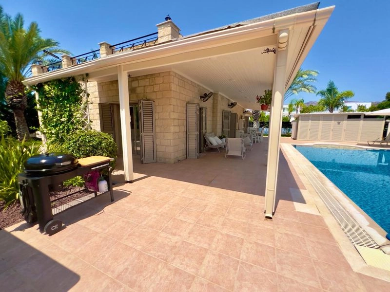 3 Bedroom House for Sale in Peyia, Paphos District