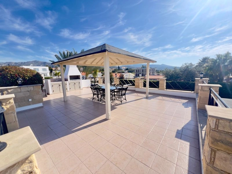 3 Bedroom House for Sale in Peyia, Paphos District