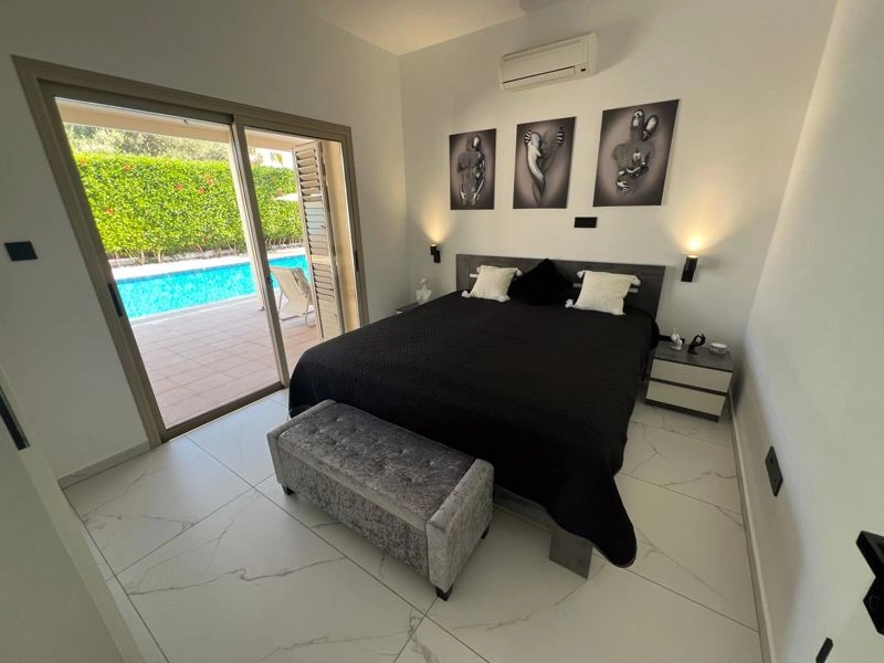 3 Bedroom House for Sale in Peyia, Paphos District