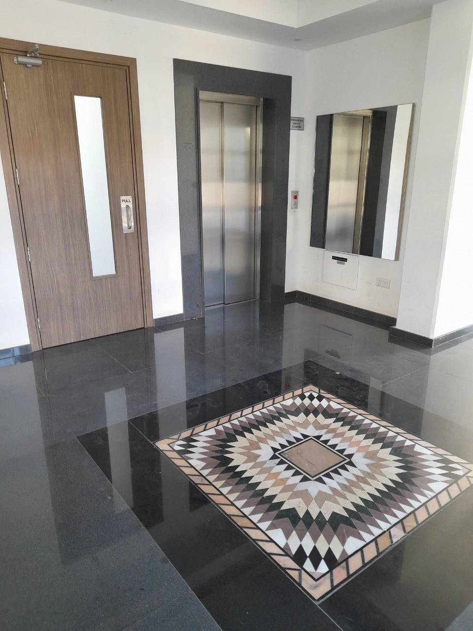 4 Bedroom Apartment for Sale in Agios Tychonas, Limassol District