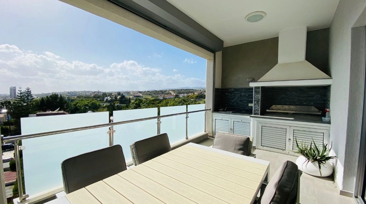 4 Bedroom Apartment for Sale in Agios Tychonas, Limassol District