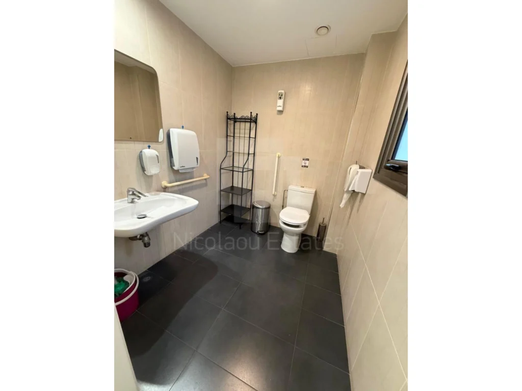 326m² Office for Rent in Limassol District