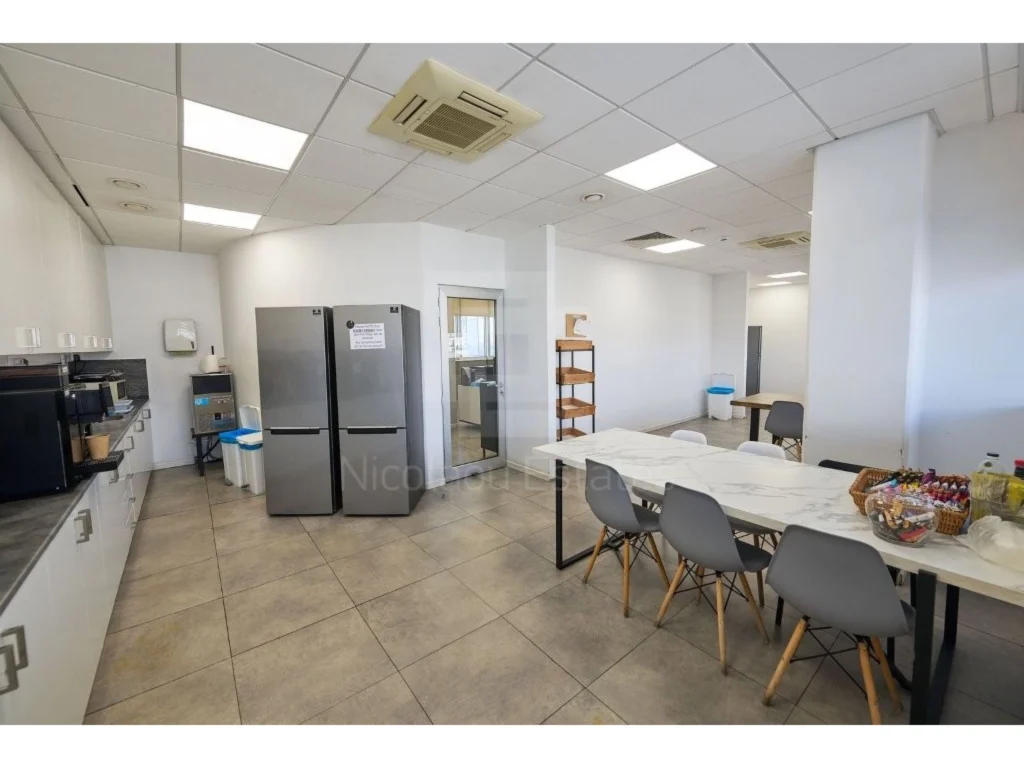 855m² Office for Rent in Limassol – Kapsalos