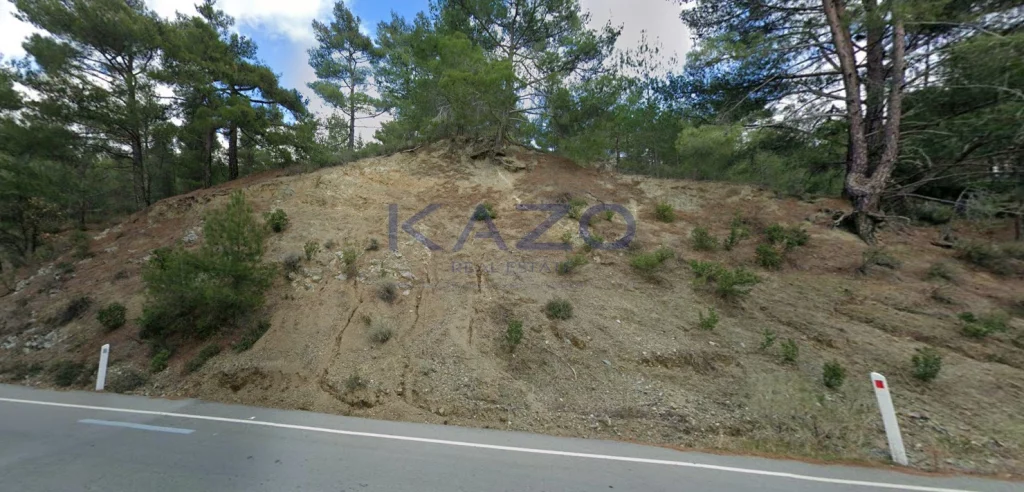 885m² Plot for Sale in Limassol District