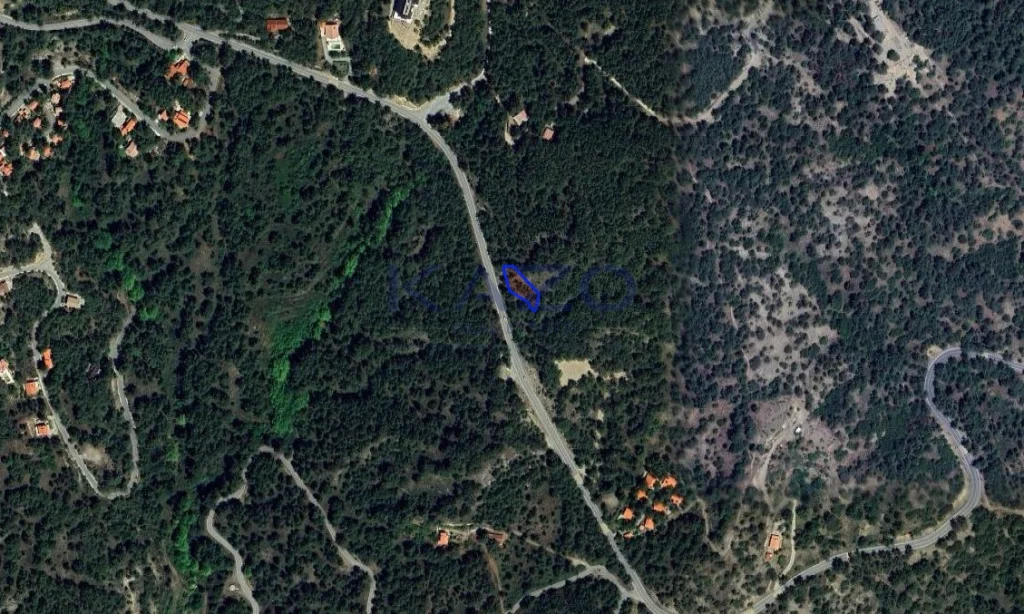 885m² Plot for Sale in Limassol District