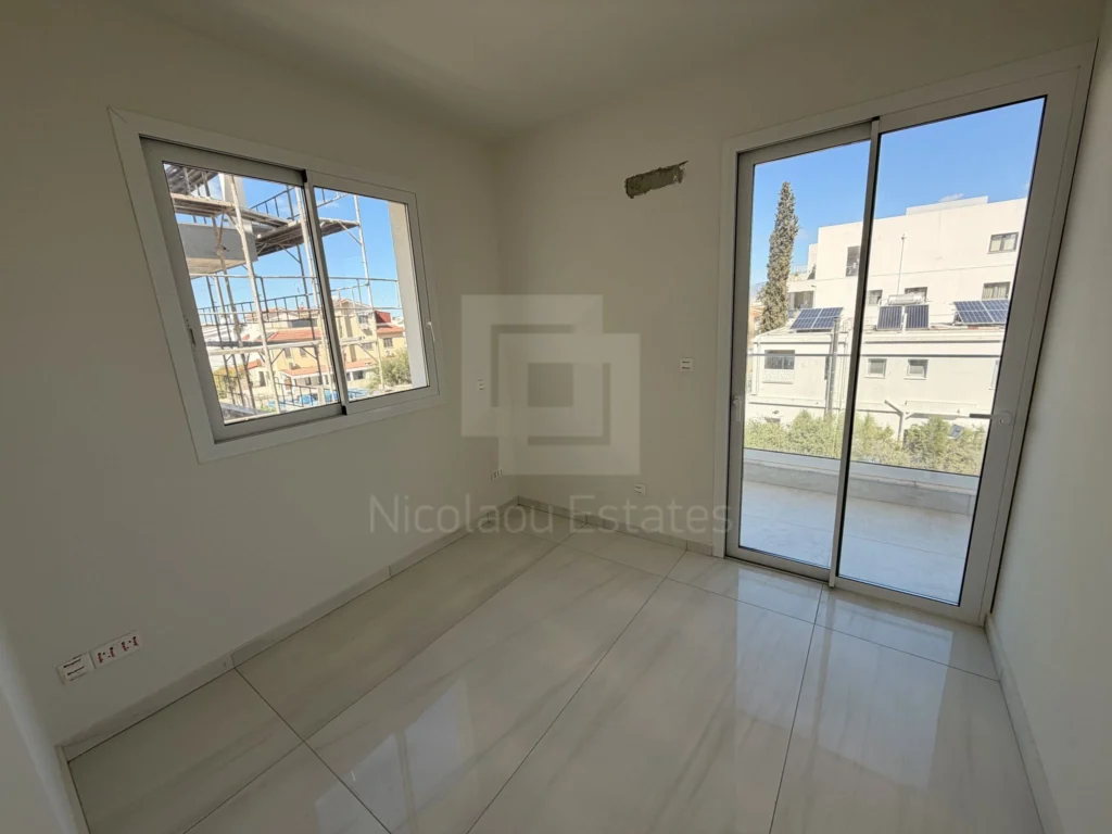 475m² Building for Sale in Strovolos, Nicosia District