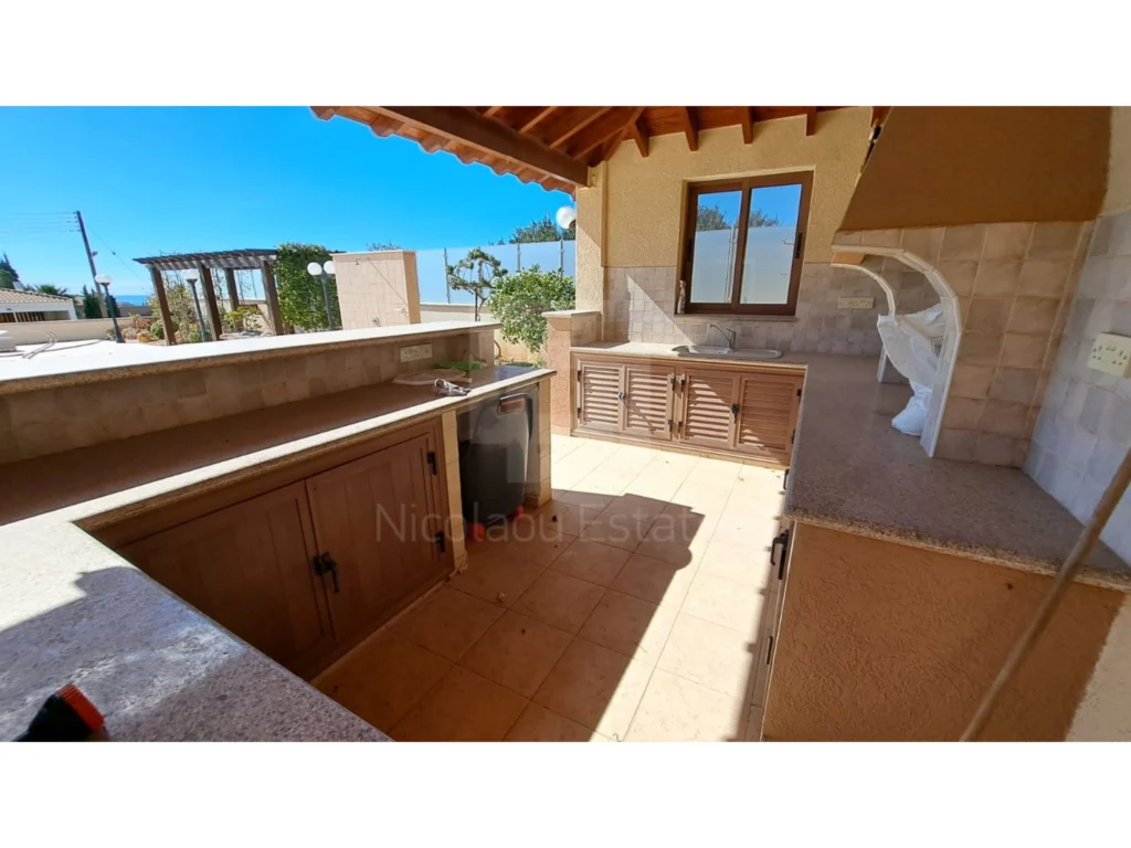 5 Bedroom House for Sale in Limassol – Agios Athanasios