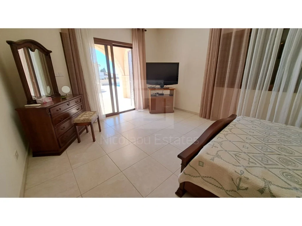 5 Bedroom House for Sale in Limassol – Agios Athanasios
