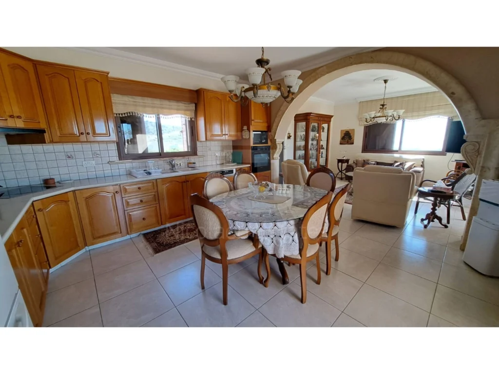 5 Bedroom House for Sale in Limassol – Agios Athanasios