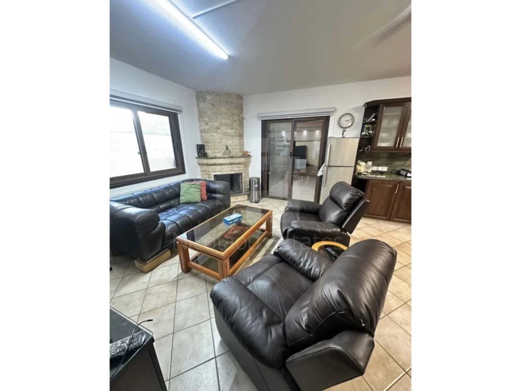 4 Bedroom House for Sale in Aradippou, Larnaca District