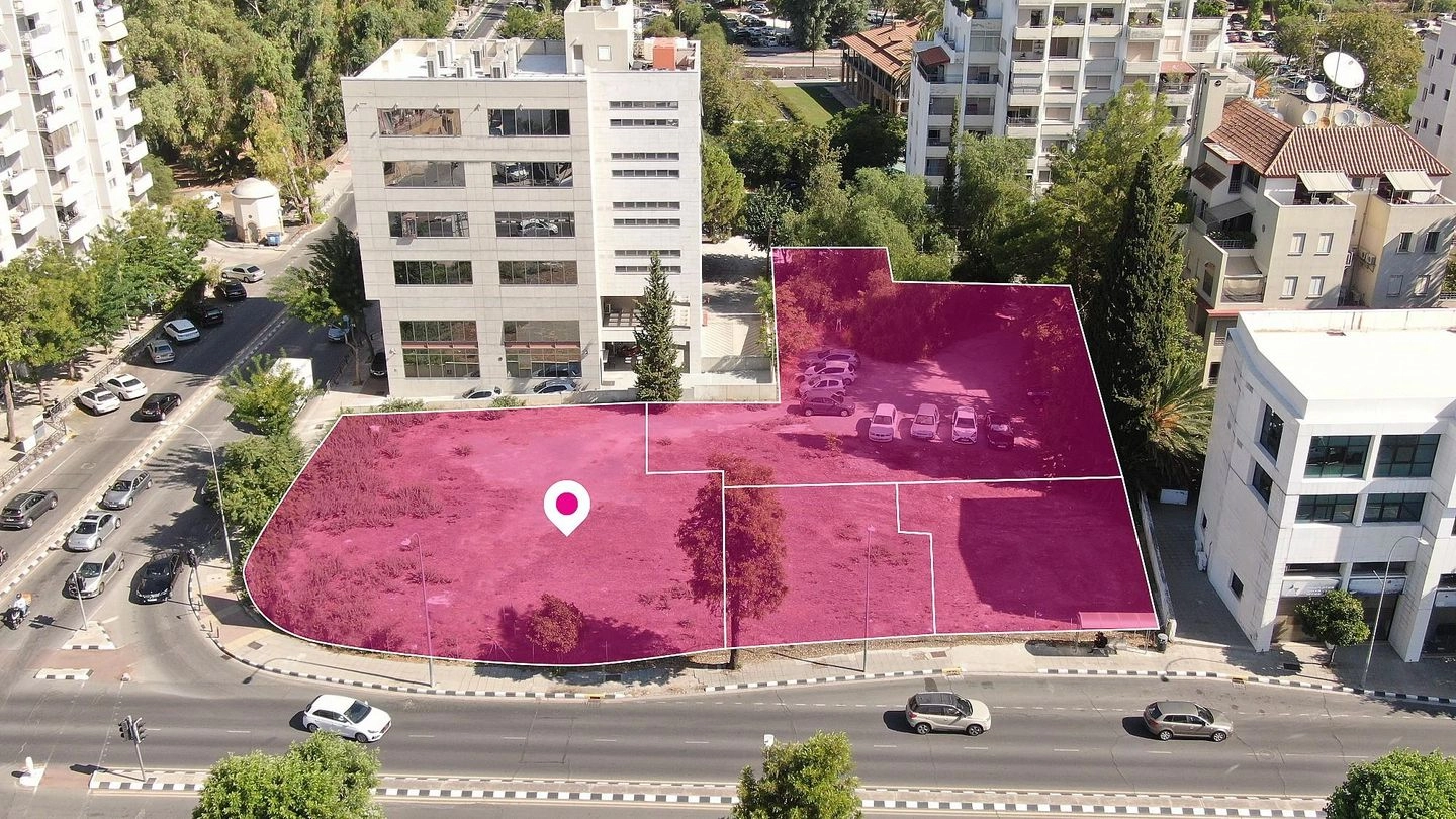 2,126m² Plot for Sale in Agioi Omologites, Nicosia District