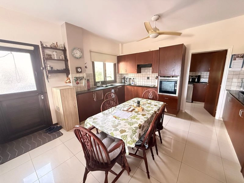 4 Bedroom House for Sale in Armou, Paphos District