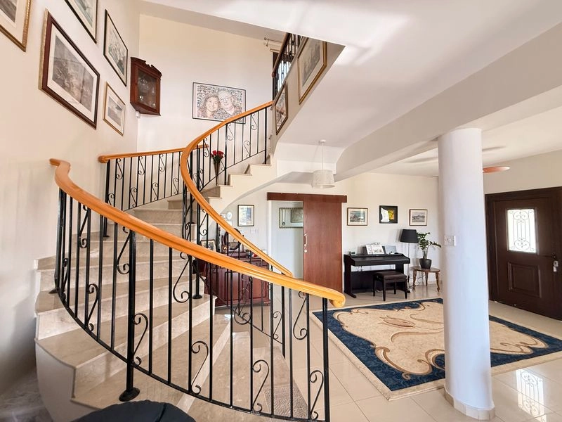 4 Bedroom House for Sale in Armou, Paphos District
