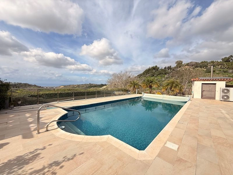 4 Bedroom House for Sale in Armou, Paphos District